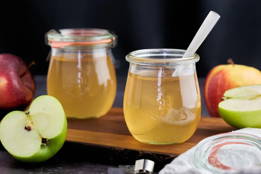Como fazer geléia de maçã caseira.  Receita de geleia fácil com poucos ingredientes 