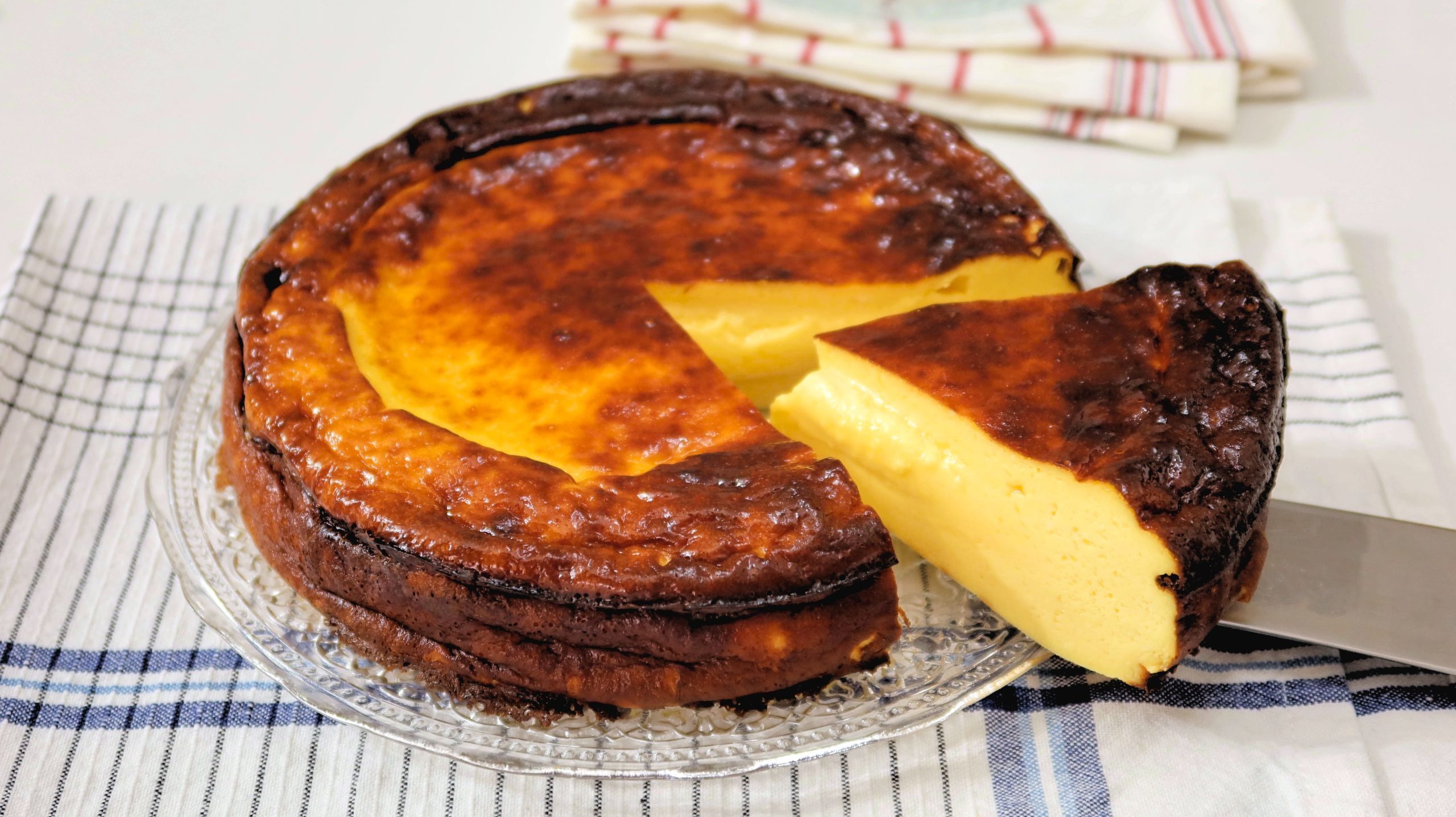 Cheesecake assado, receita com 3 ingredientes 