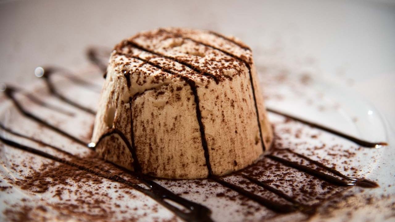 Receita para preparar um semifreddo, o bolo de café gelado italiano favorito 