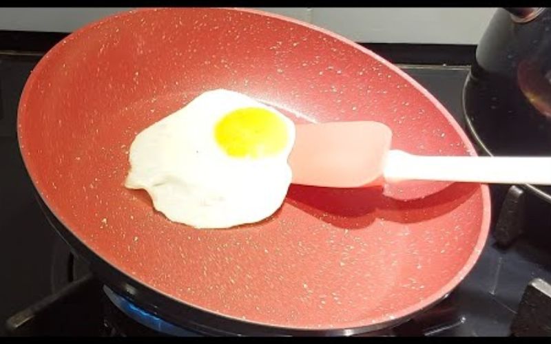 Qual panela é ideal para fazer ovos fritos? – Análise das Panelas RedSilver 